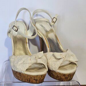 Size 8 Jennifer Lopez JLFleur Cream Bow Peep Toe High Heels